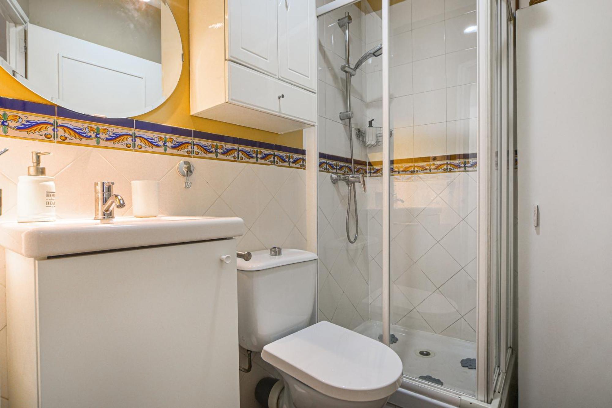 El Prado Historic Center Apartment Madrid Exterior photo