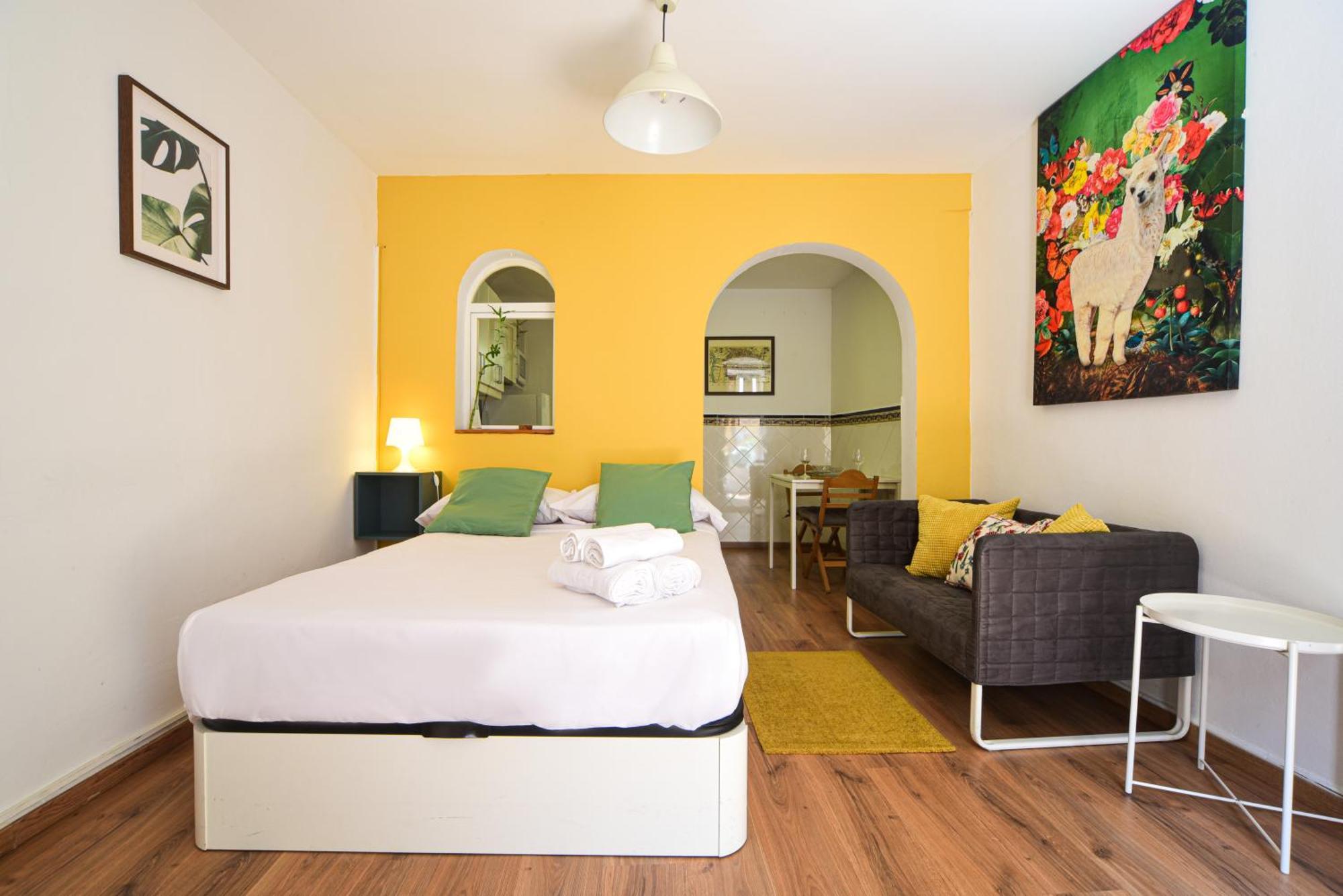El Prado Historic Center Apartment Madrid Exterior photo